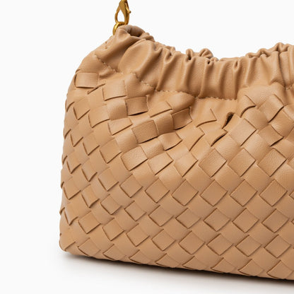 Polished Bag with an Effortless Classic Look