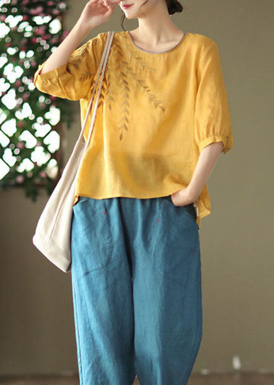Well Tailored Top with a Graceful Silhouette