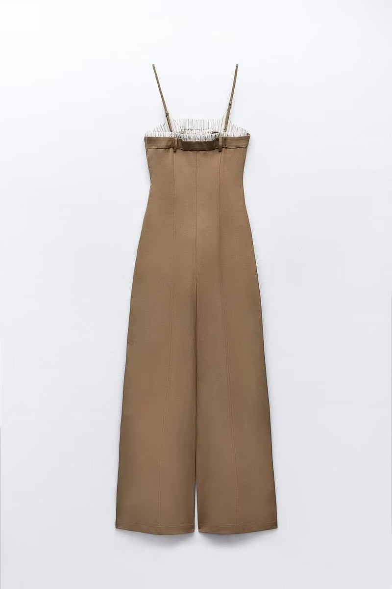 Effortlessly Elegant Garment with a Timeless Design