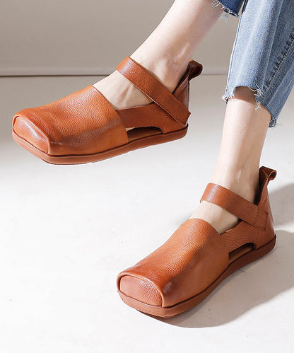 Effortlessly Elegant Shoes with a Timeless Design