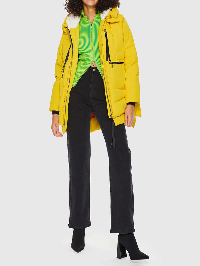 Effortlessly Elegant Jacket with a Timeless Design