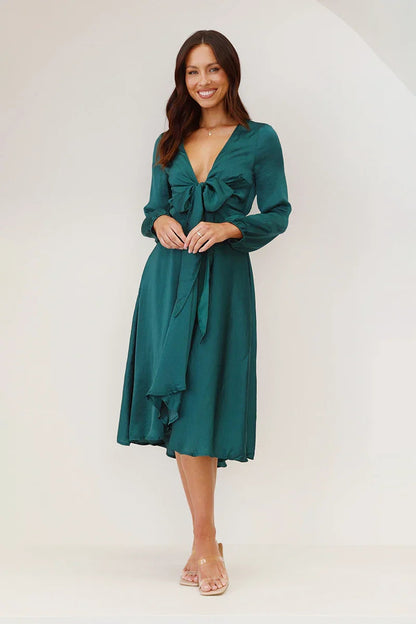 Gracefully Styled Dress for Any Occasion