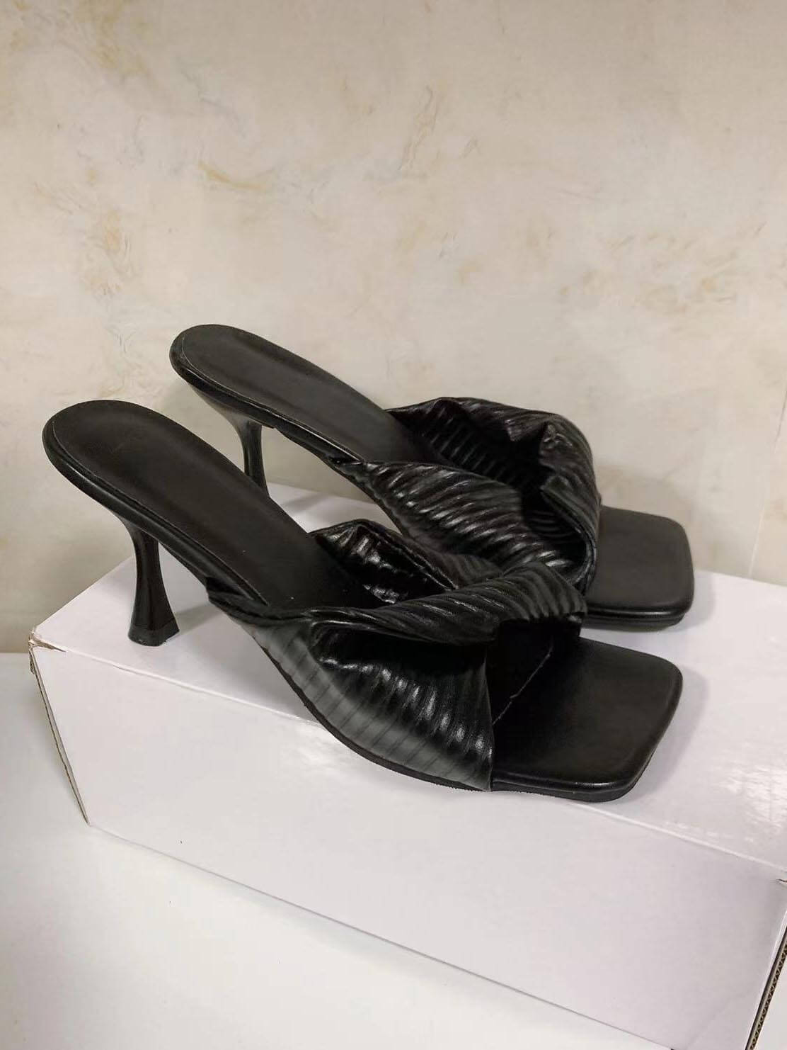 Beautifully Finished Sandals in a Timeless Design