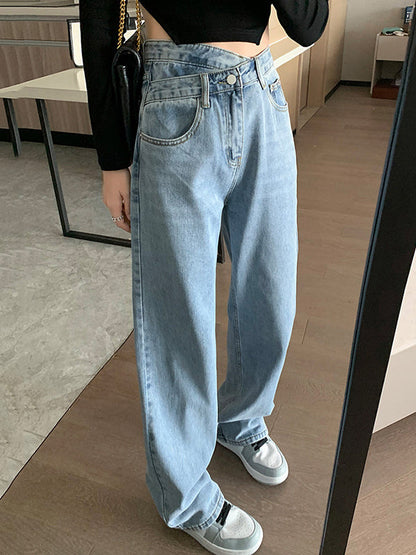 A Vintage Style Pants with Delicate Timeless Details