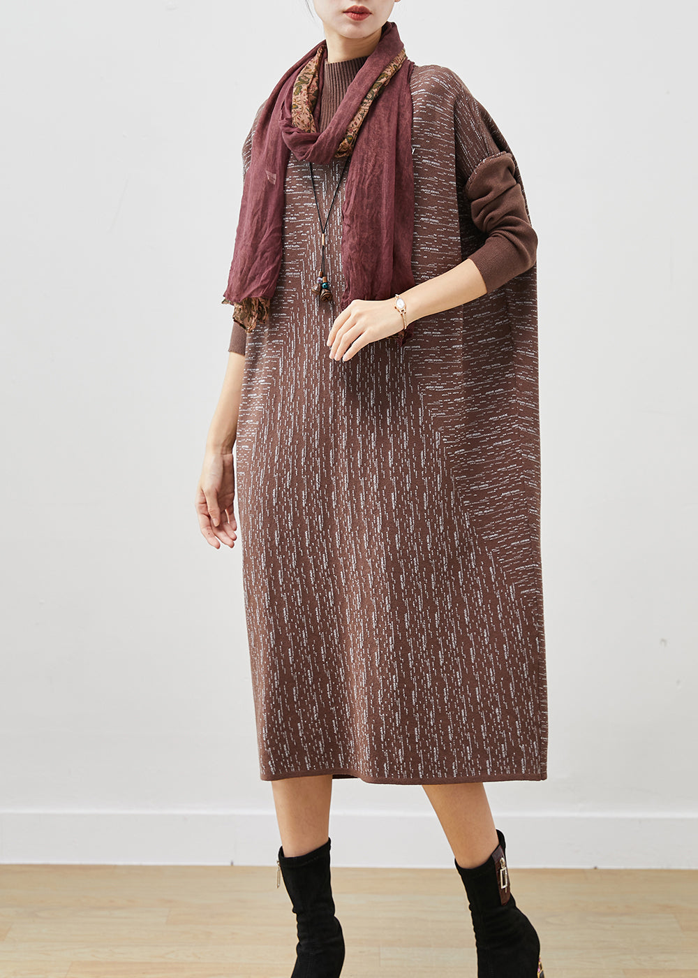 Effortlessly Elegant Sweater with a Timeless Design