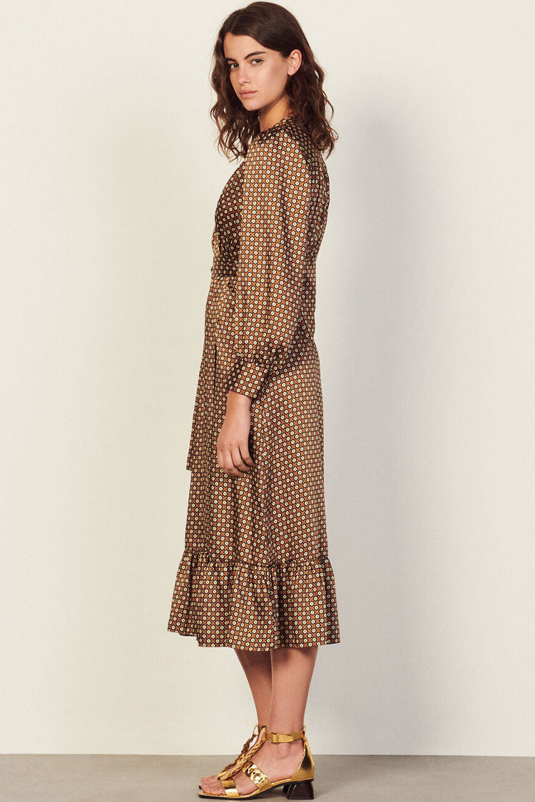 Beautifully Finished Dress in a Timeless Design