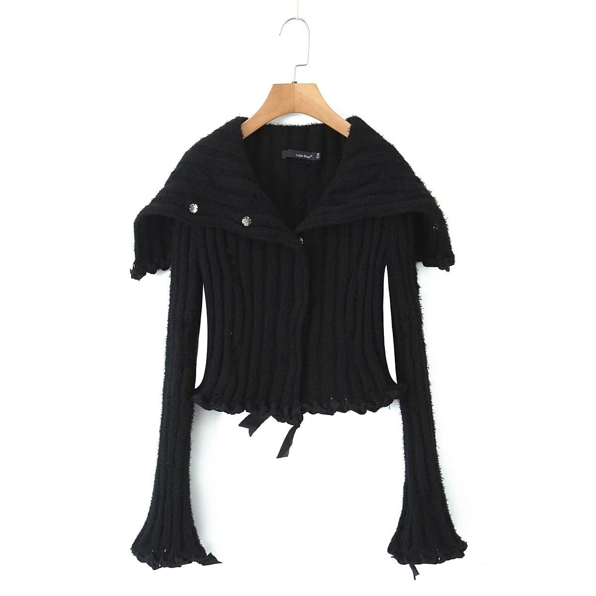 Effortlessly Elegant Sweater with a Timeless Design