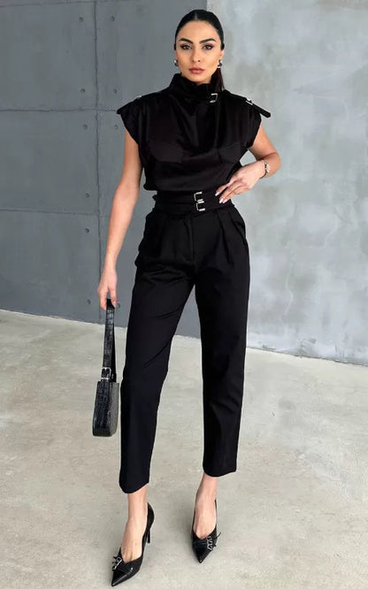 Effortlessly Elegant Garment with a Timeless Design