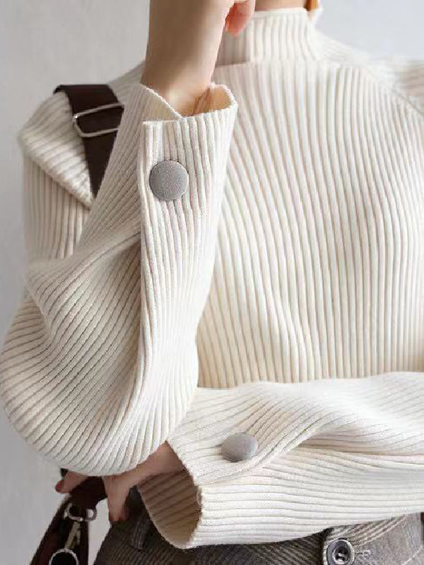 Classic Vintage Sweater with a Flattering Fit