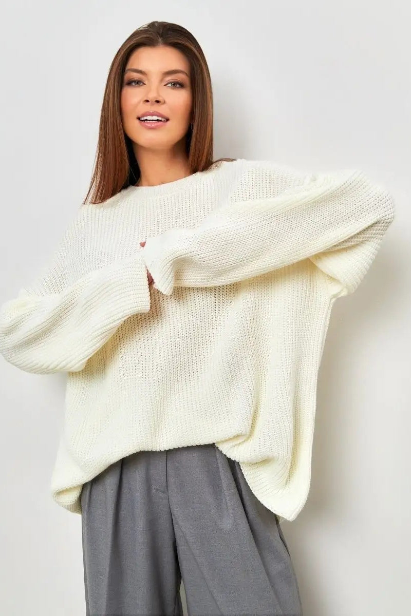Effortlessly Elegant Sweater with a Timeless Design