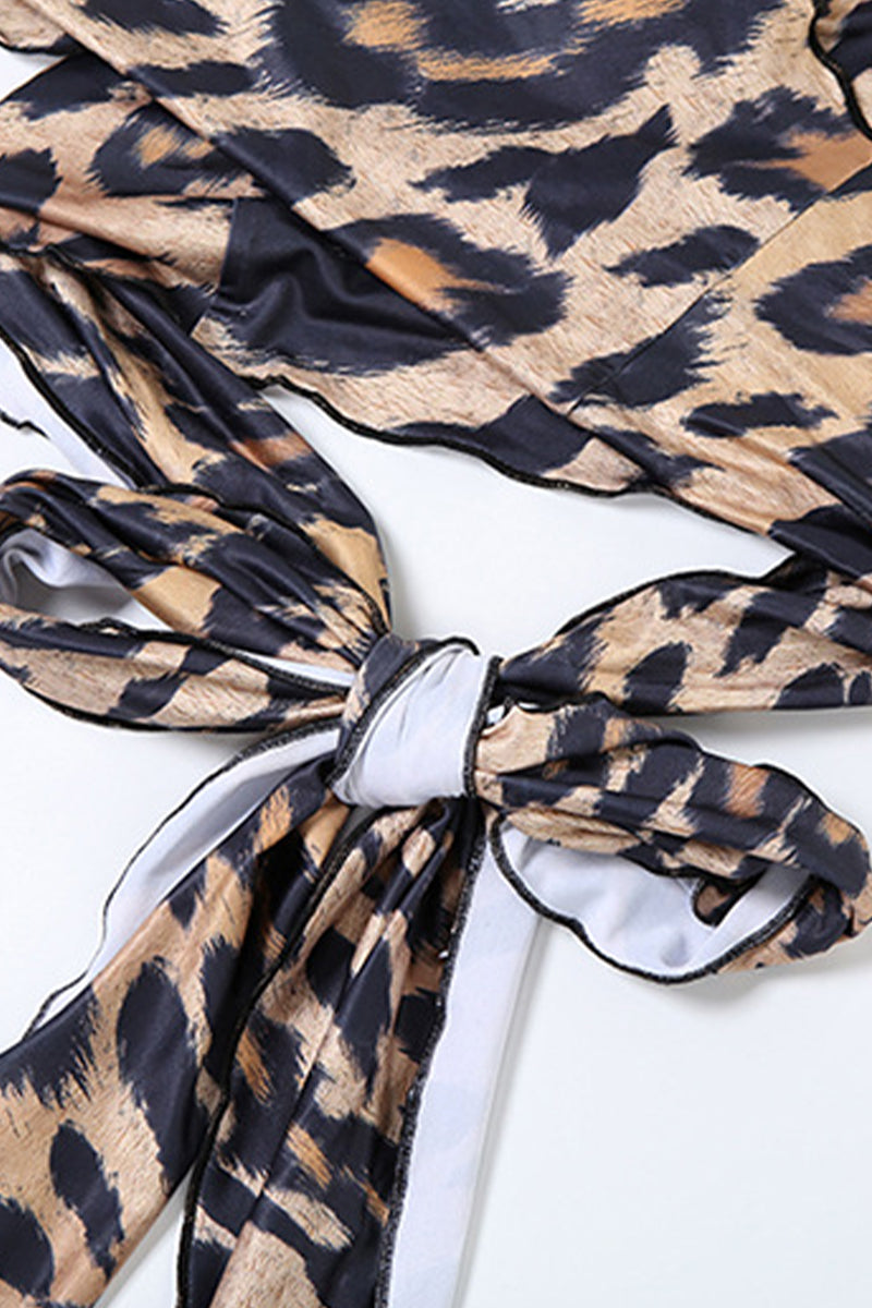 Effortlessly Elegant Garment with a Timeless Design