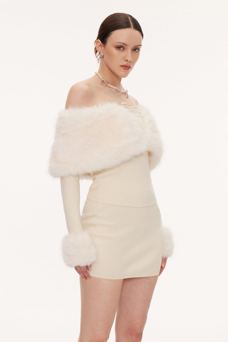 Gracefully Styled Garment for Any Occasion