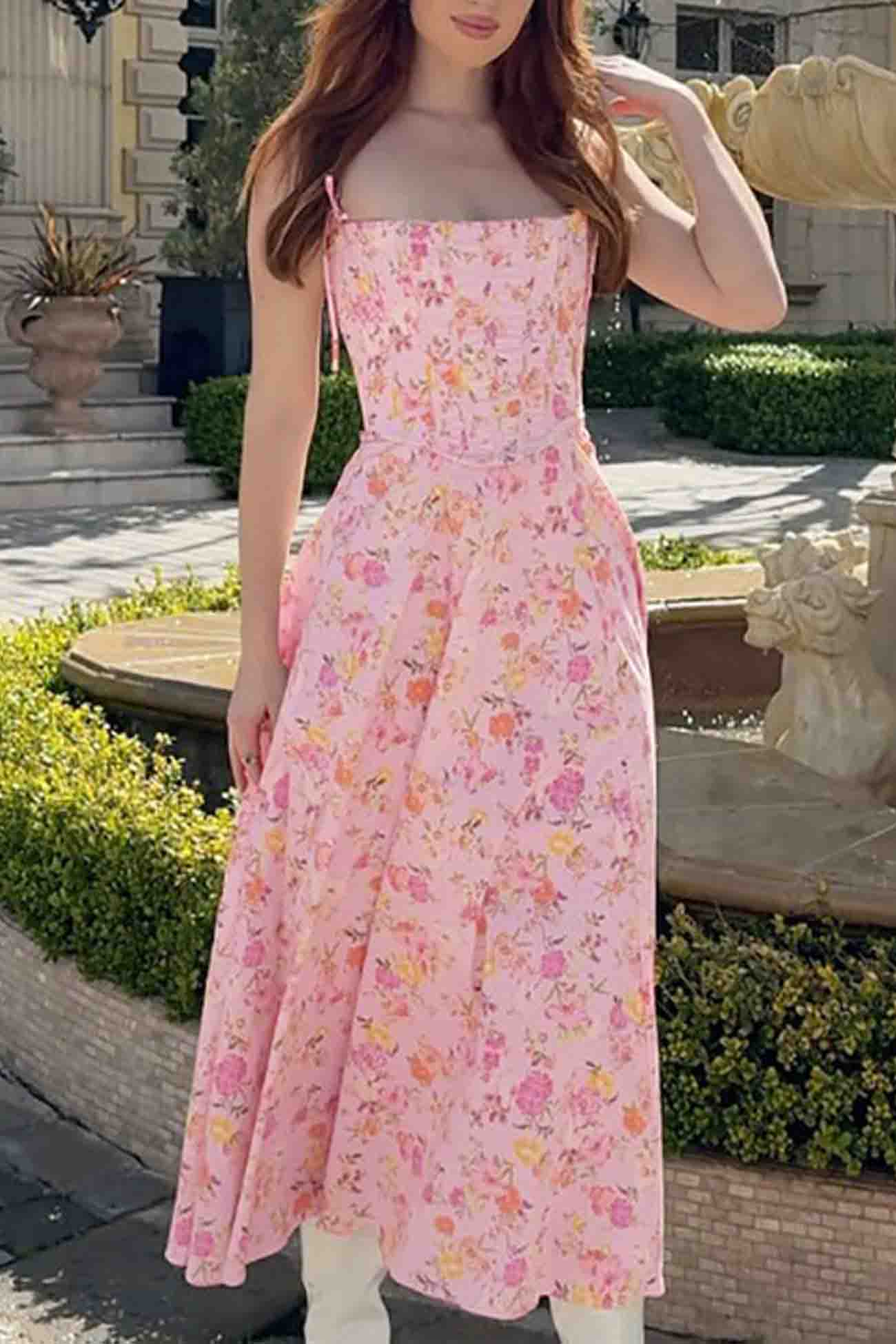 Classic Vintage Dress with a Flattering Fit
