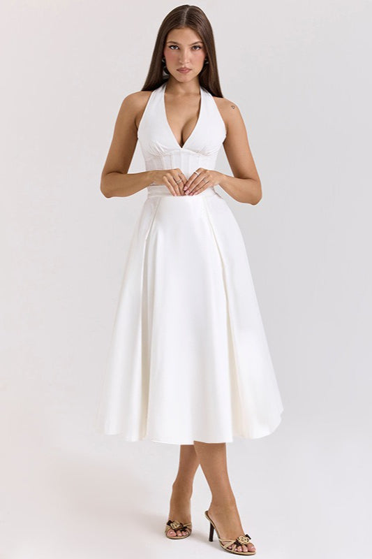 Gracefully Styled Dress for Any Occasion