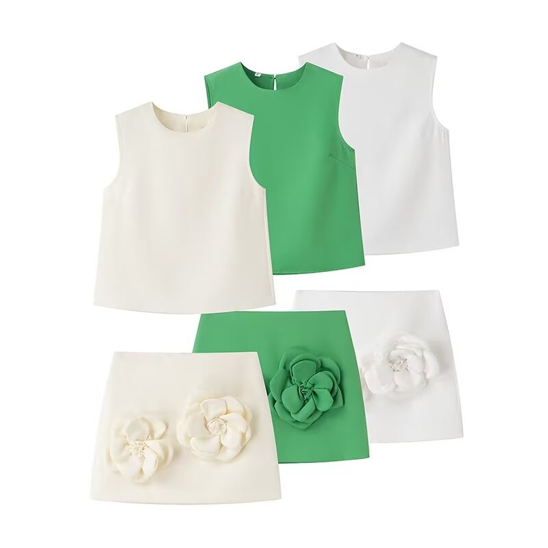 Well Tailored Top with a Graceful Silhouette