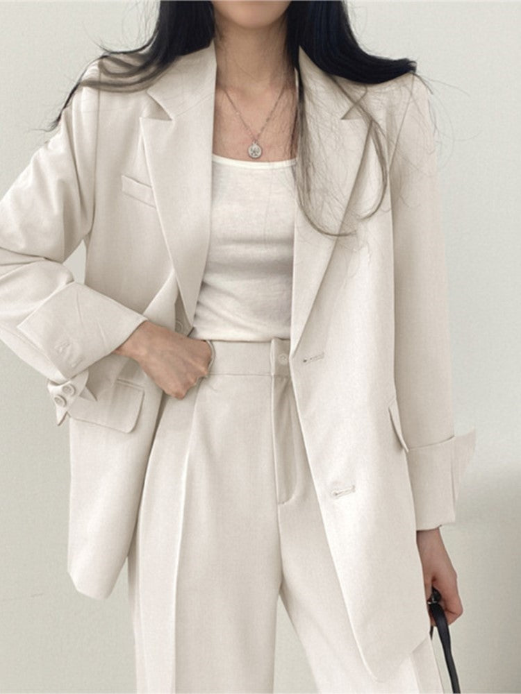 Sophisticated Pants with a Clean Classic Look