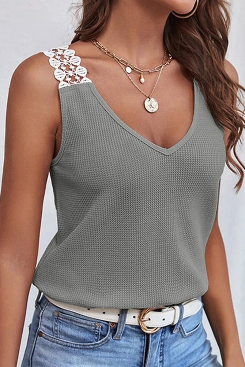 Beautifully Finished Top in a Timeless Design