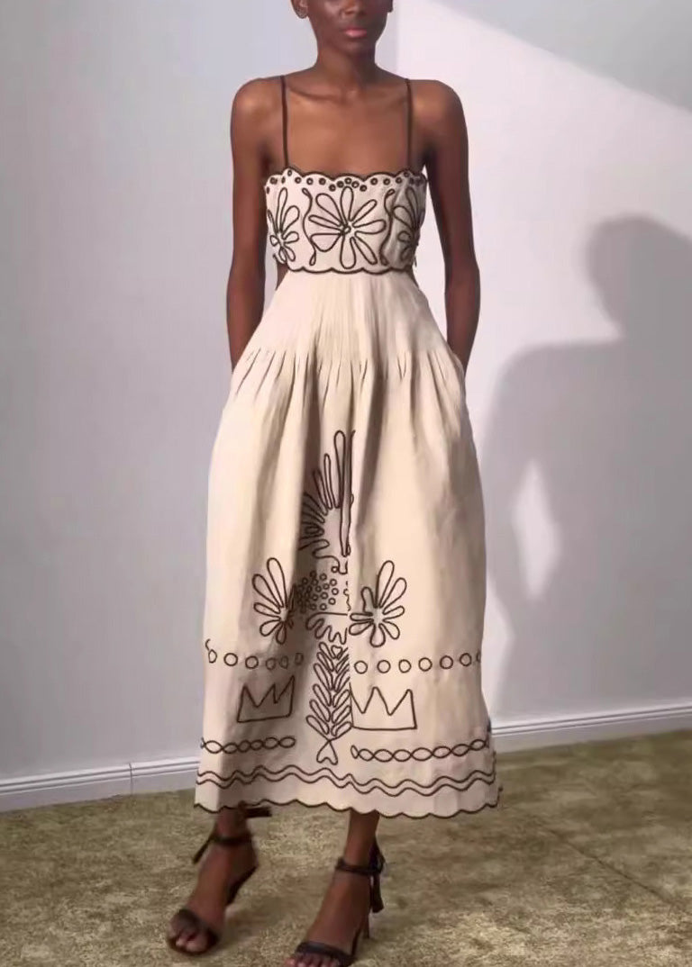 Beautifully Finished Dress in a Timeless Design