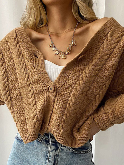 Effortlessly Elegant Cardigan with a Timeless Design
