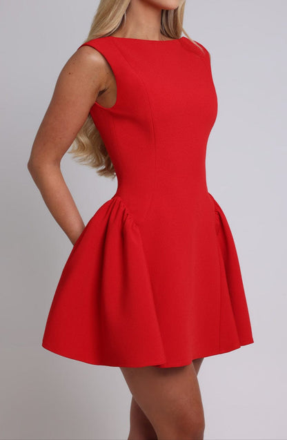Gracefully Styled Dress for Any Occasion