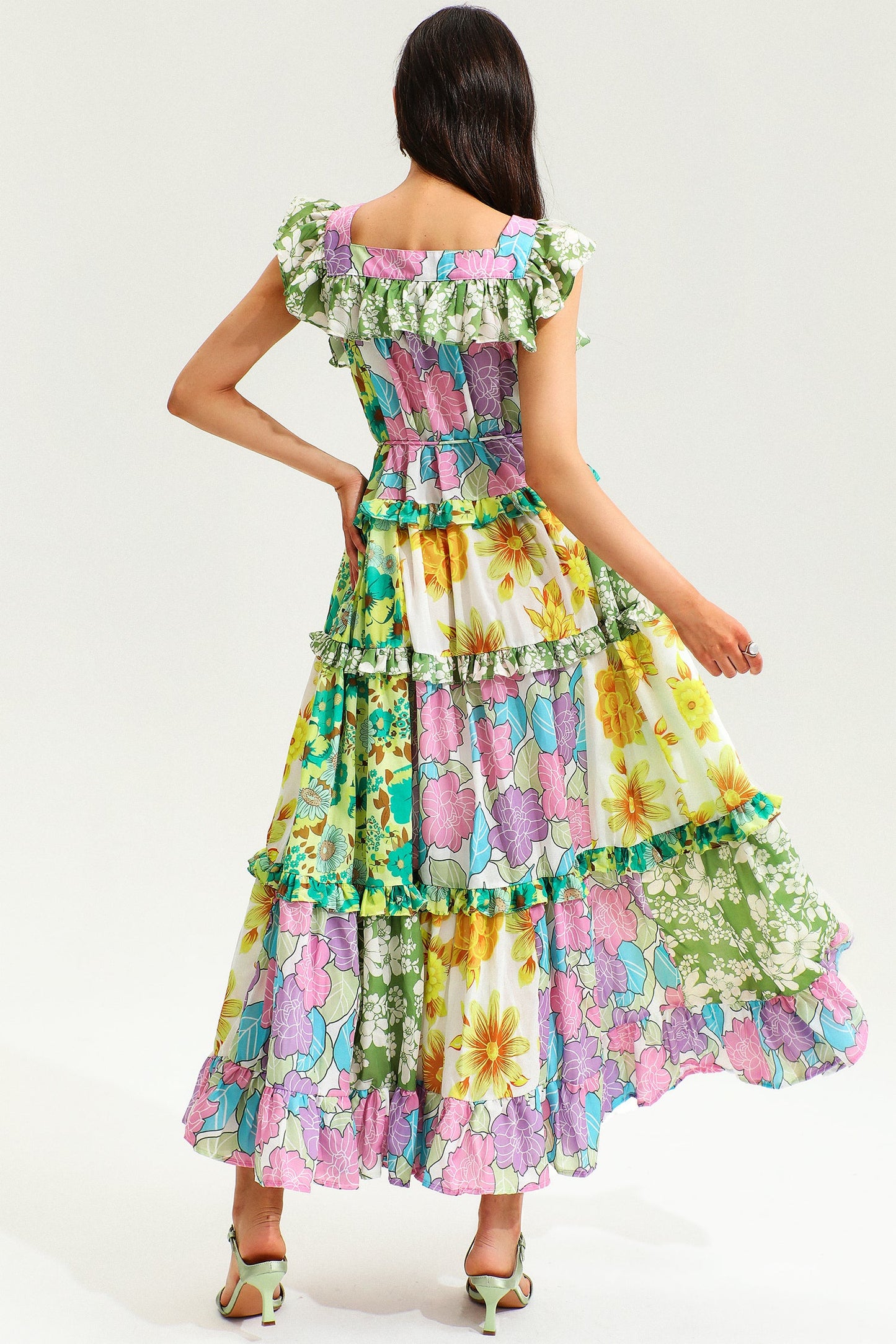 Classic Vintage Dress with a Flattering Fit