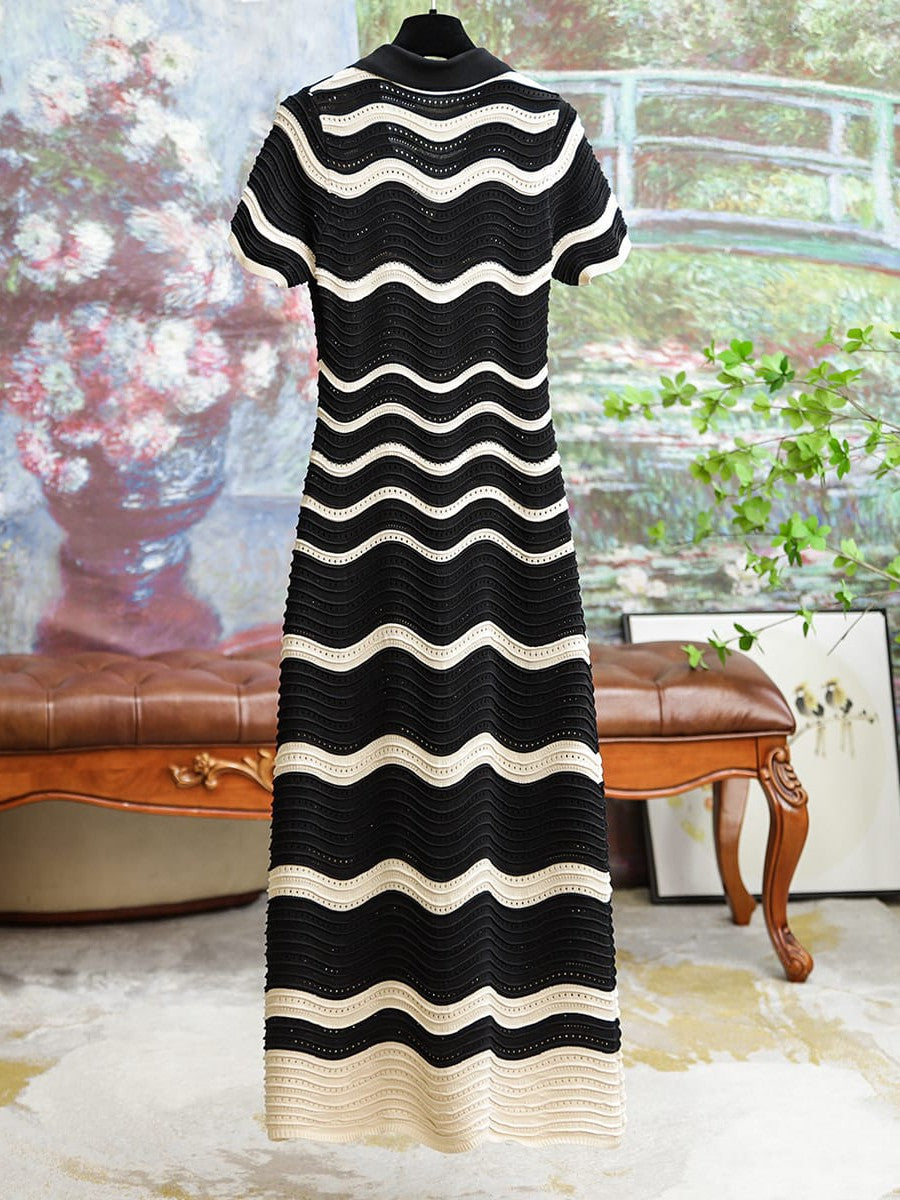 Beautifully Finished Dress in a Timeless Design