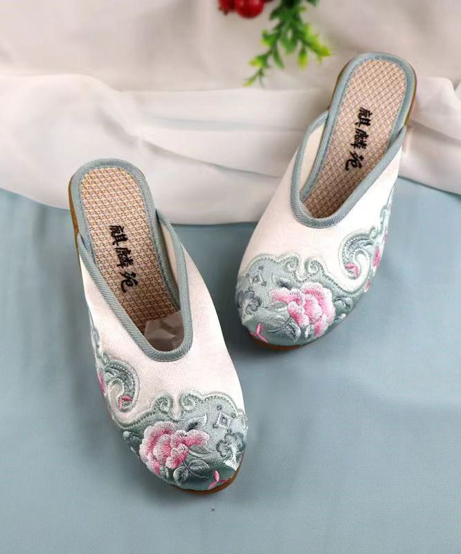 Classic Vintage & Enduringly Stylish Sandals