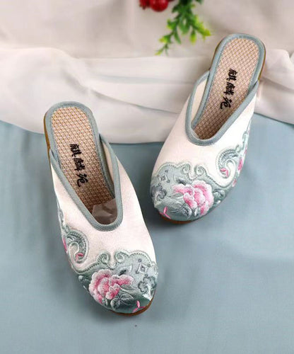 Classic Vintage & Enduringly Stylish Sandals