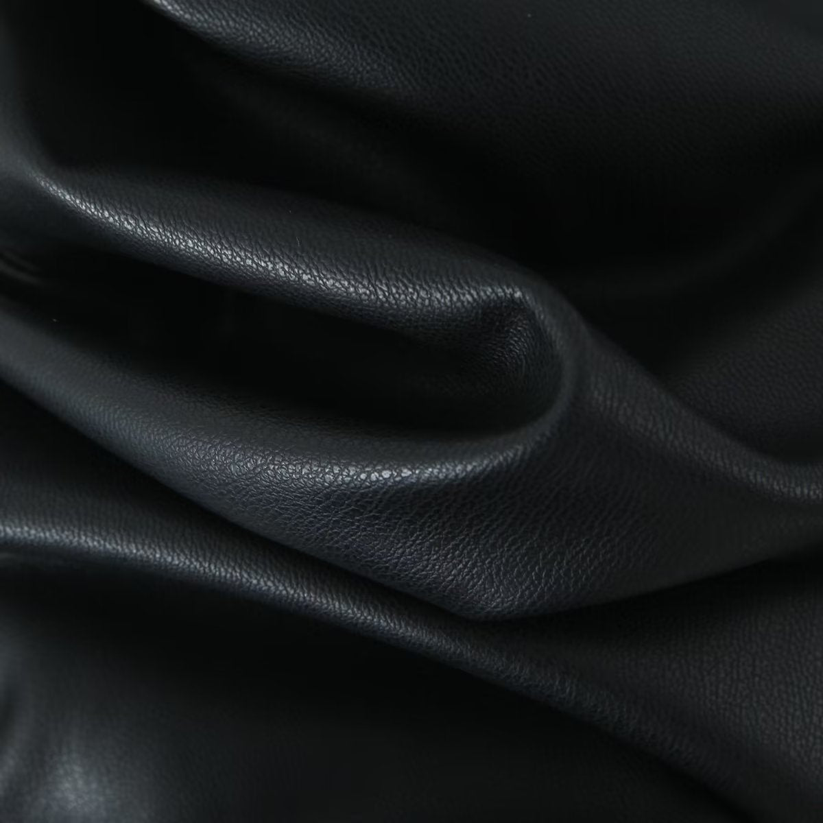 Beautifully Finished Pants in a Timeless Design