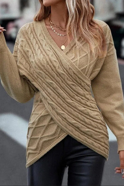 Effortlessly Elegant Sweater with a Timeless Design
