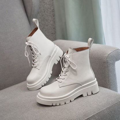 Beautifully Finished Boots in a Timeless Design