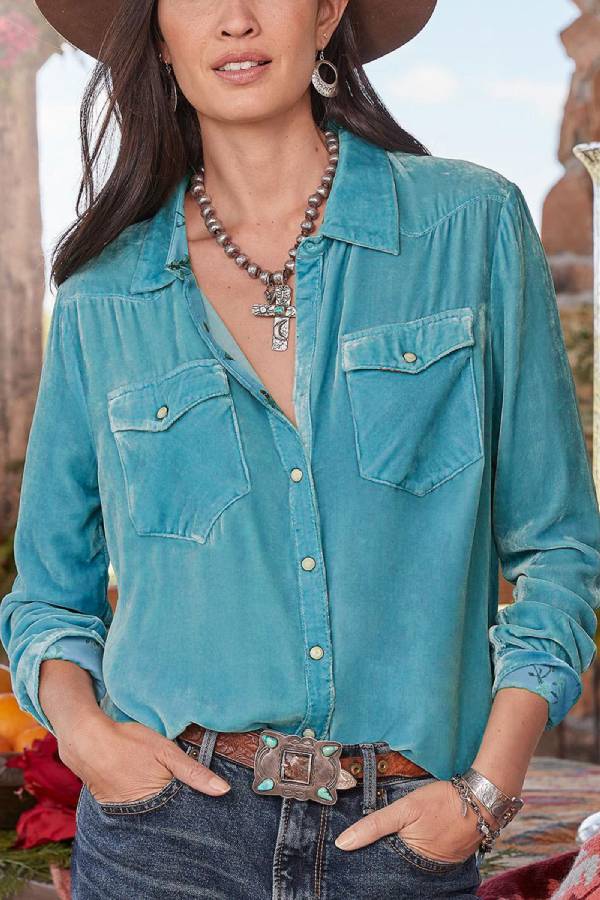 Beautifully Finished Shirt in a Timeless Design