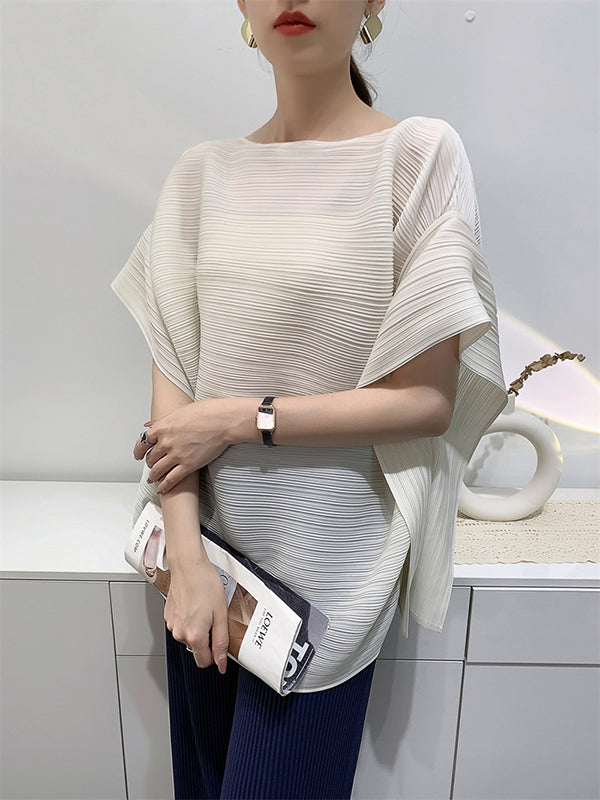 Well Tailored T-Shirt with a Graceful Silhouette
