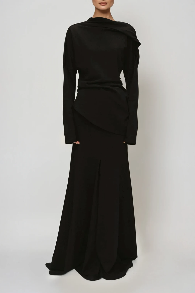 Gracefully Styled Garment for Any Occasion