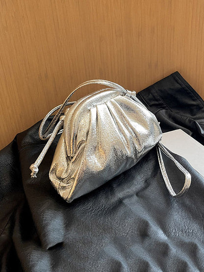 Well Tailored Bag with a Graceful Silhouette