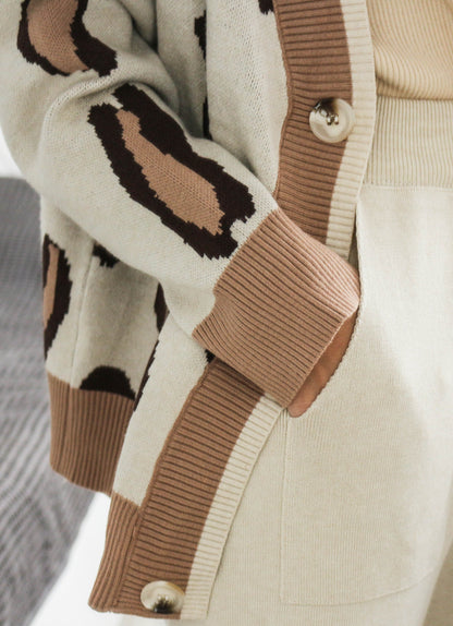 Gracefully Styled Cardigan for Any Occasion