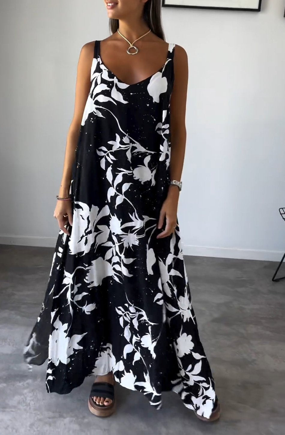 Polished Dress with an Effortless Classic Look