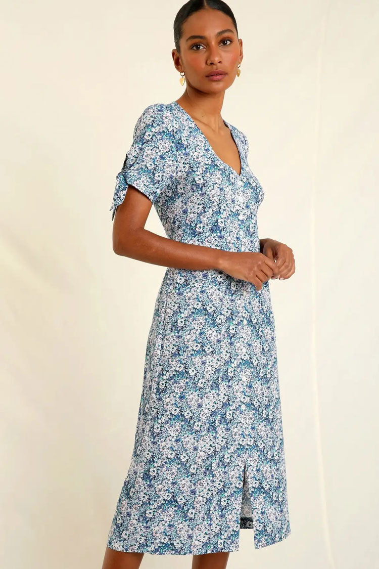 Classic Vintage Dress with a Flattering Fit