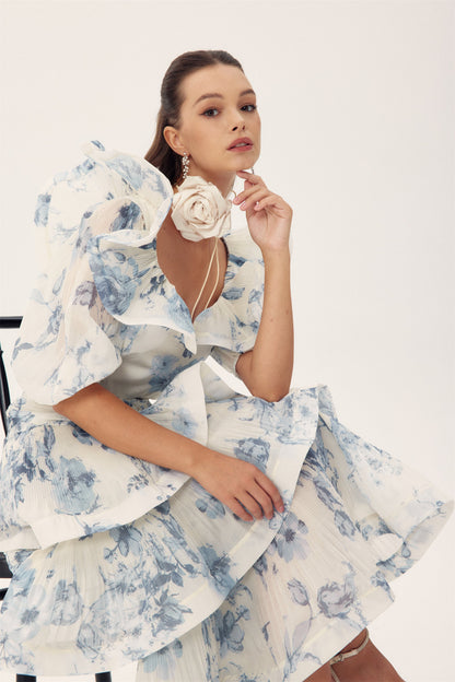 Beautifully Finished Garment in a Timeless Design