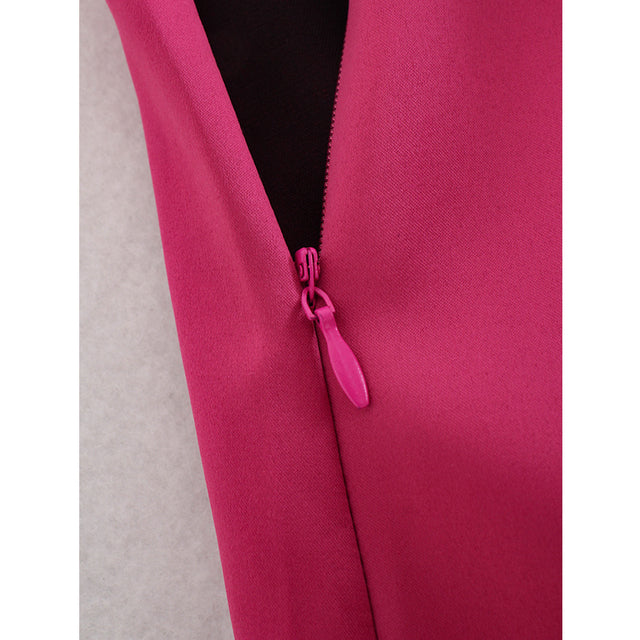 Effortlessly Elegant Garment with a Timeless Design