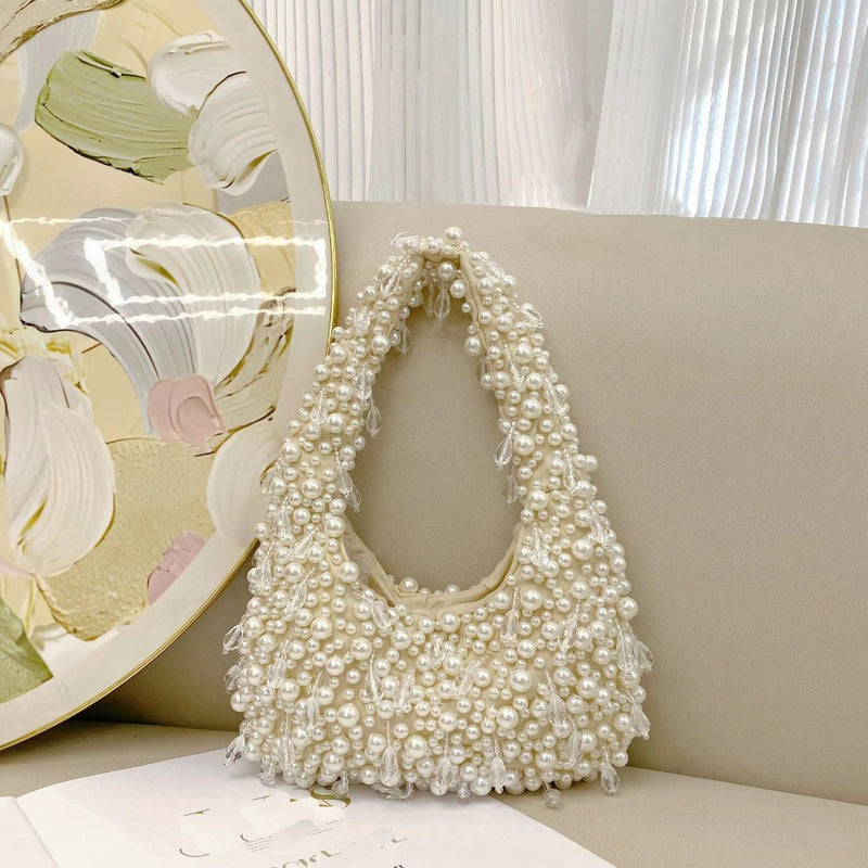 Well Tailored Bag with a Graceful Silhouette