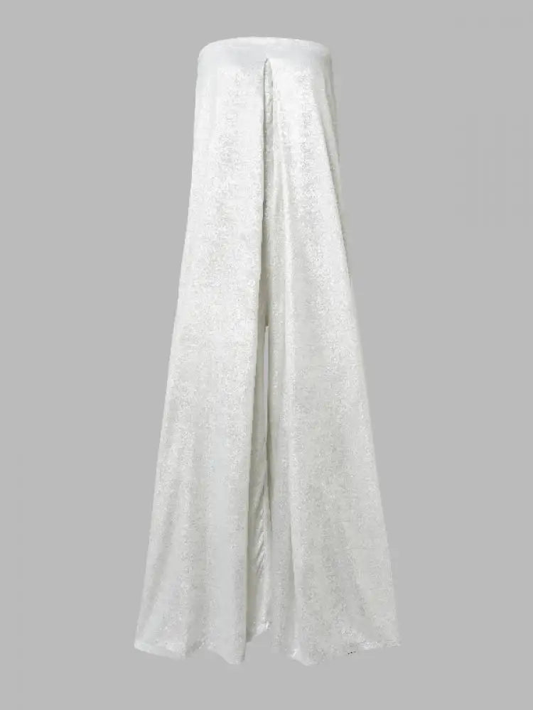 Gracefully Styled Garment for Any Occasion