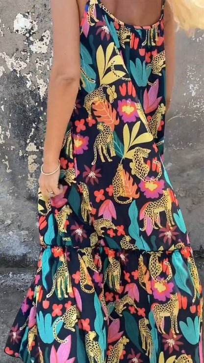 Classic Vintage Dress with a Flattering Fit