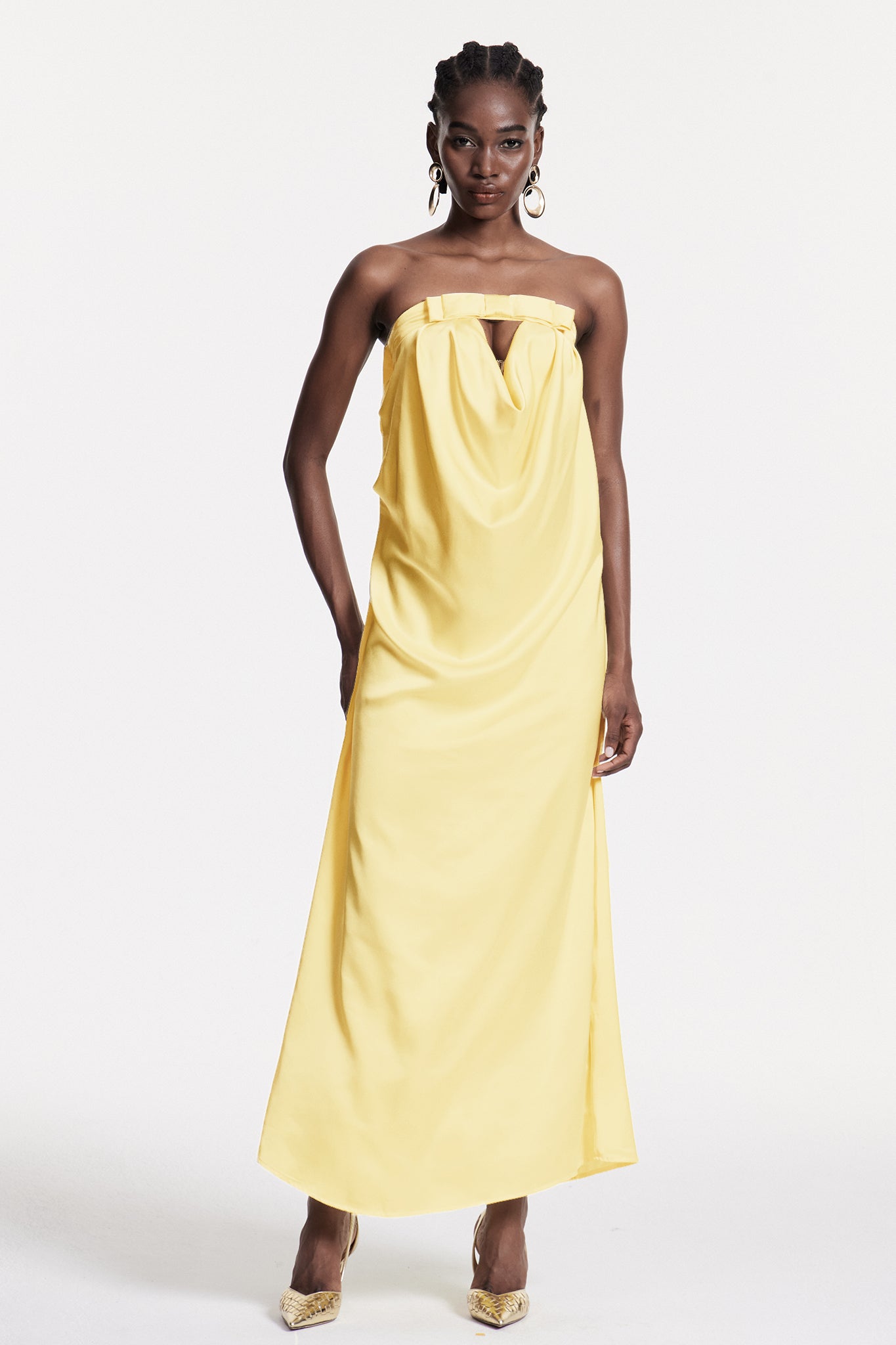 Well Tailored Dress with a Graceful Silhouette