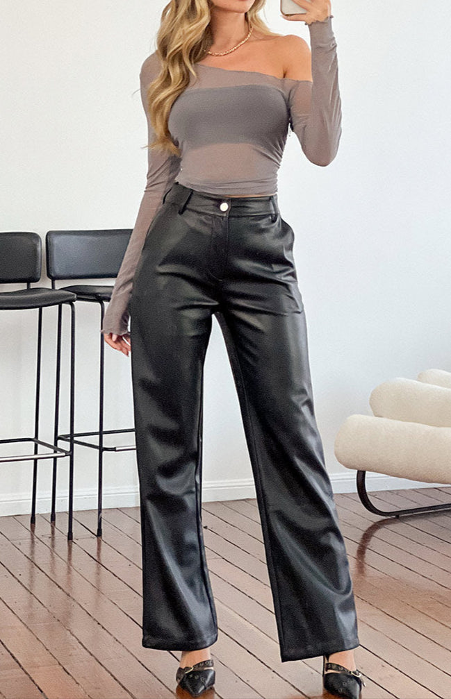 Beautifully Finished Pants in a Timeless Design