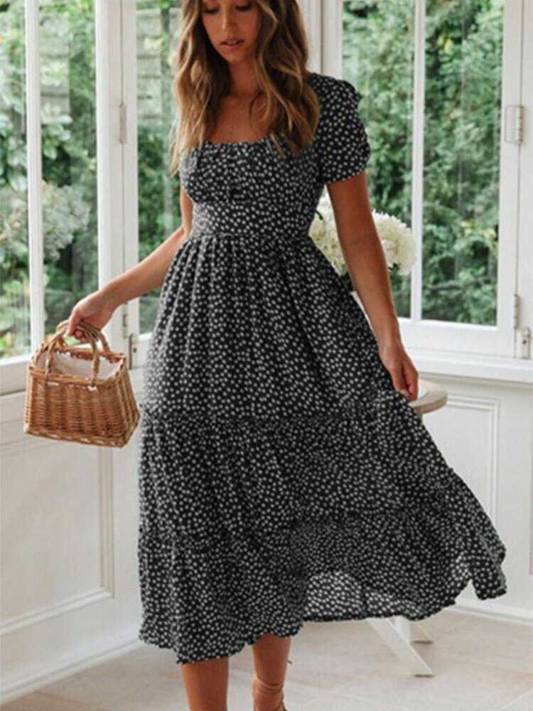 Classic Vintage Dress with a Flattering Fit