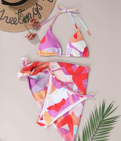 Well Tailored Bikini with a Graceful Silhouette