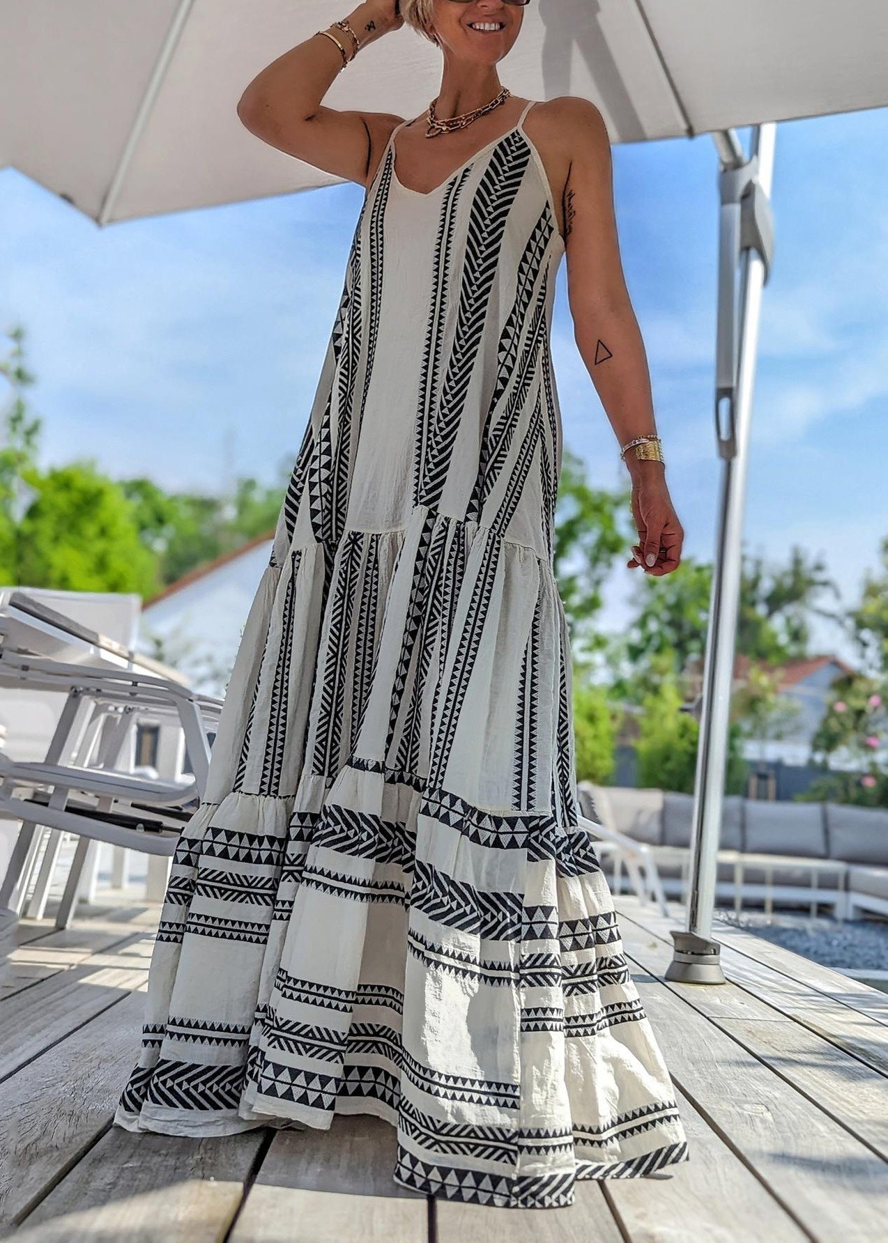 Classic Vintage Dress with a Flattering Fit