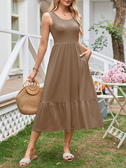 Well Tailored Dress with a Graceful Silhouette