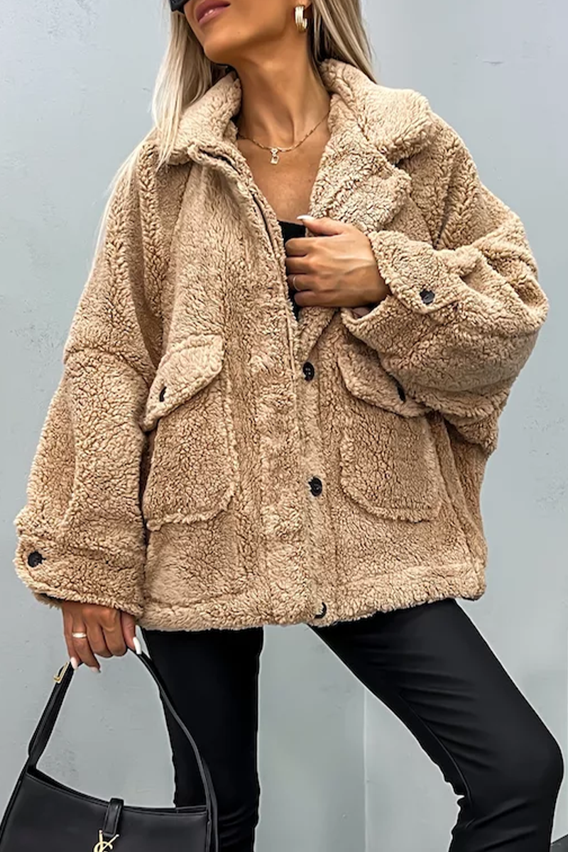 Effortlessly Elegant Garment with a Timeless Design